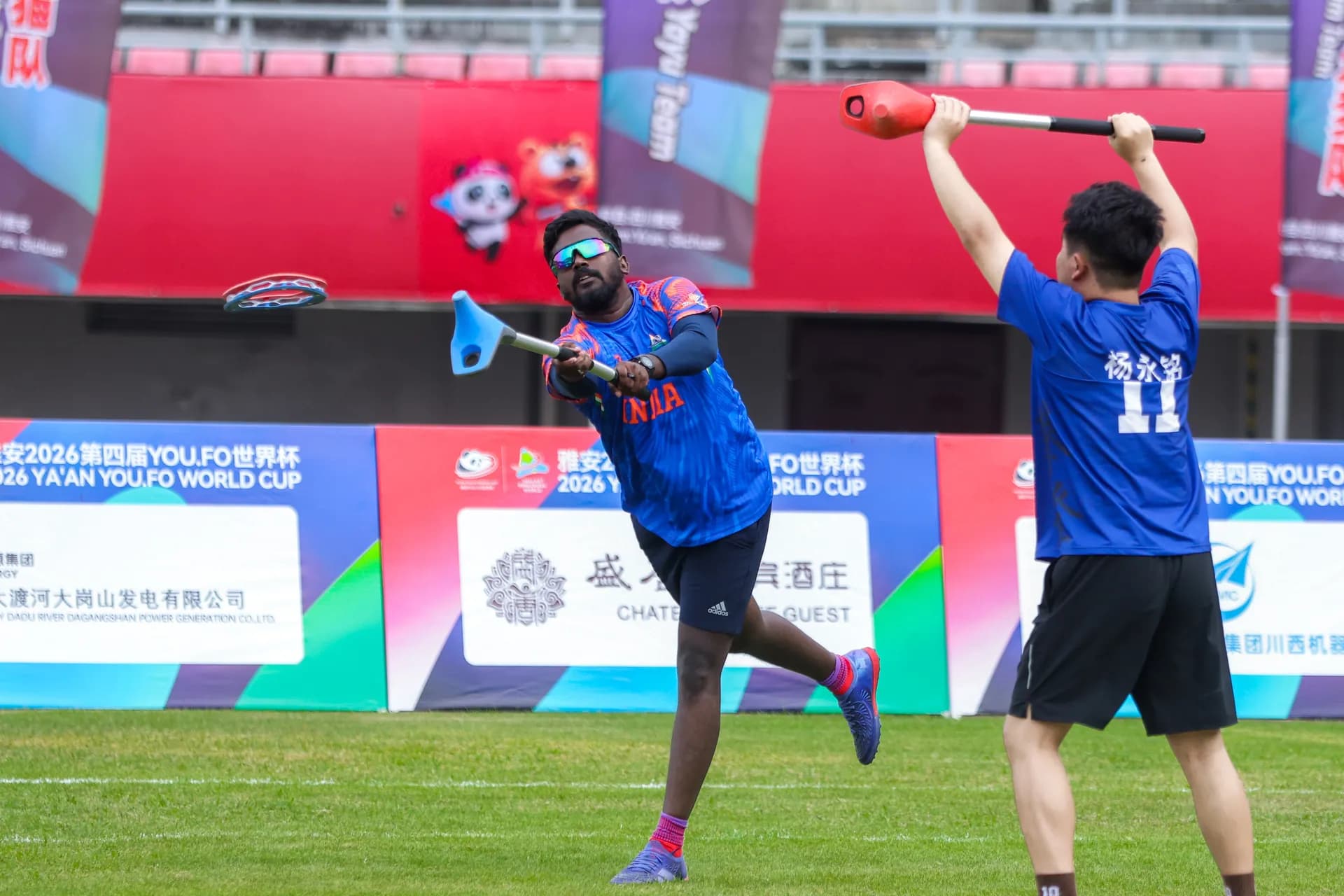 YOU.FO India player mid-throw